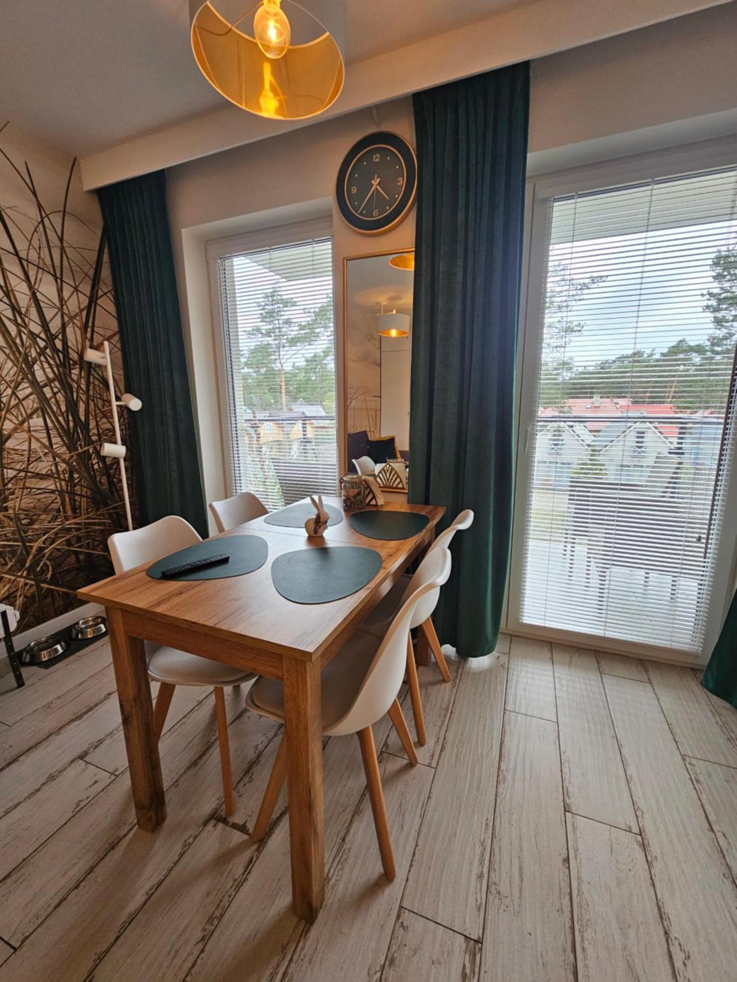Apartament Powstancow A23 Z Dostepem Do Basenu Baltic Apartament Pobierowo Exteriör bild
